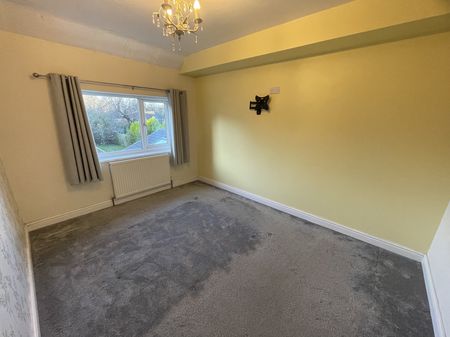 56 Hallowes Rise, S18 - Photo 3