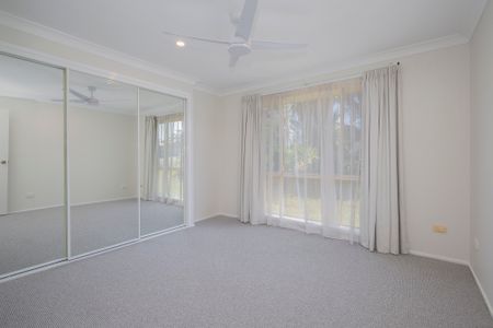 14 Finch Close, Cameron Park NSW 2285 - House For Rent | Domain - Photo 4