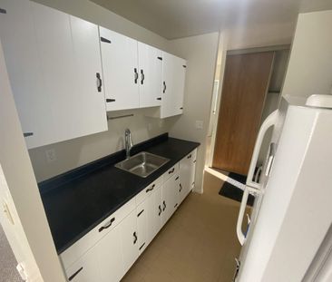 17 Eldon Hall Place - Unit 507 - Photo 2