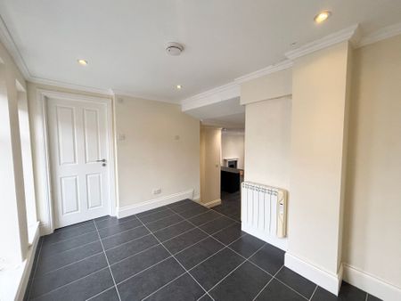 2 bed apartment to rent in Portland Street, Leamington Spa, CV32 - Photo 4