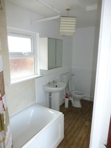 WOODSTOCK ROAD - Double Bedroom To Let, Shared House, Belfast, BT6 8PW - Photo 4
