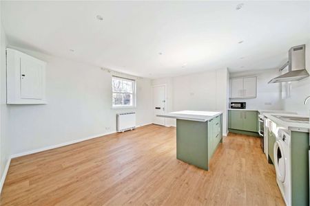 A well presented one bedroom apartment with parking close to central Cranbrook - Photo 3