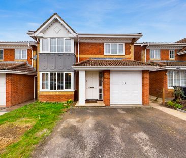 4 bed detached house to rent in The Spinney, High Wycombe, Buckingh... - Photo 4