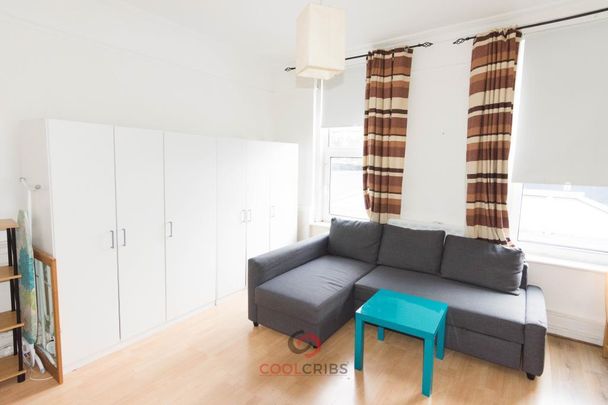Studio to rent - Photo 1