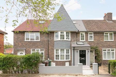 Manor Farm Drive, Chingford, E4 - Photo 4