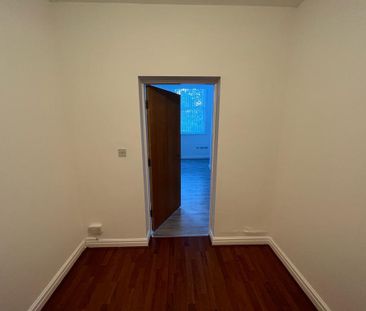 2 Bed Flat, Oakhouse Park, L9 - Photo 5