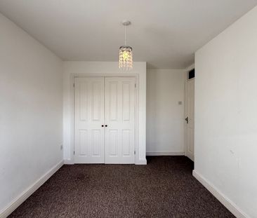 Barrington Close, Taunton - Photo 6