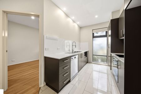 10/135 Limestone Avenue, Braddon - Photo 5