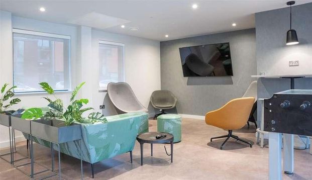 Castle Boulevard, Nottingham, NG7 - Photo 1