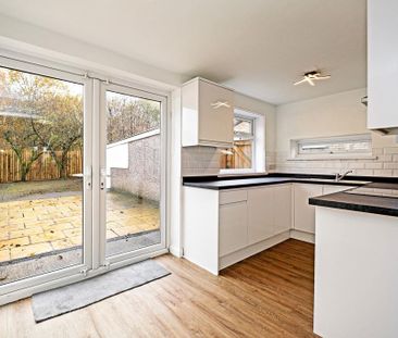 3 bedroom semi-detached house to rent - Photo 6