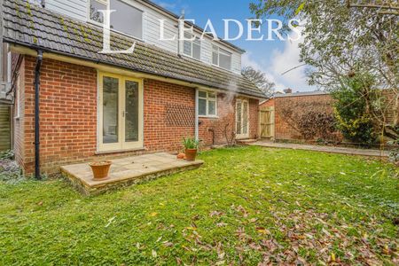 3 bedroom house to rent Chapel Road, Chapel Road, Bolney, Haywards Heath, RH17 - Photo 2