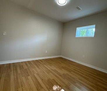 For Lease - 174 Mountainview Road Unit# 2B, Halton Hills, Ontario - Photo 4