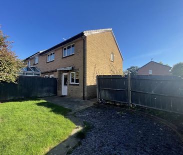 2 bedroom end of terrace house to rent - Photo 3