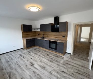 ERSTBEZUG NACH TEILSANIERUNG – RUHIGES, HELLES REIHENHAUS MIT GARTE... - Photo 3