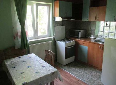 2 camere, 51 mp, decomandat, imobil de tip casa, zona strazii Beiusului - Fotografie 2