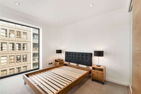 Beautiful 2 bedroom, 3rd floor apartment in a stylish boutique development (with concierge) in the heart of Westminster, just 0.2 miles to St. James Park station. - Photo 5