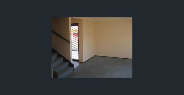 COMFORTABLE TOWNHOUSE LIVING WITH PRACTICAL INTERNAL FEATURES - Photo 1