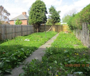 3 bedroom end of terrace house to rent - Photo 4