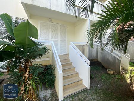 Location Appartement 1 pièce 41m² ST DENIS 97400 - Photo 2