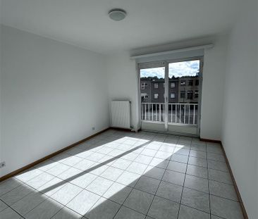 Verzorgd appartement (85 m²) met 2 slaapkamers, terras en garagebox... - Foto 3