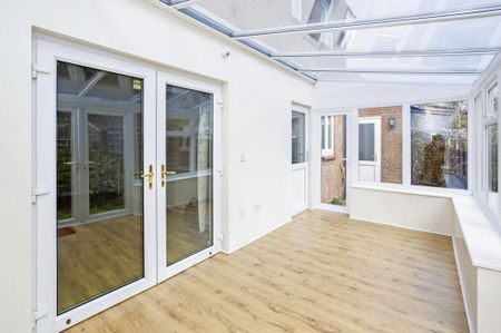 3 bedroom link detached house to rent - Photo 3