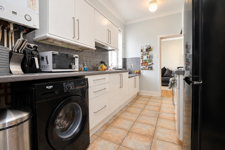 2 bedroom apartment to rent - Photo 4