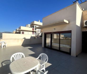 Alquiler de piso en Calle Isla del Cangrejo - Photo 4