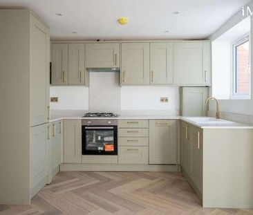 Selhurst Road, London, SE25 - Photo 2