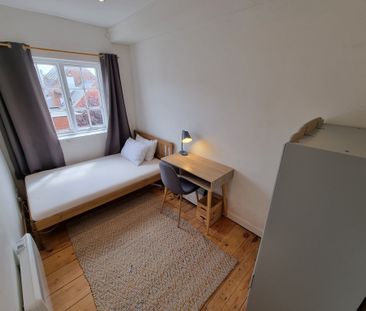 2 Bed Student Accommodation - Photo 4