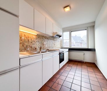 Appartement in het centrum van Beveren met twee slaapkamers, terras... - Foto 2