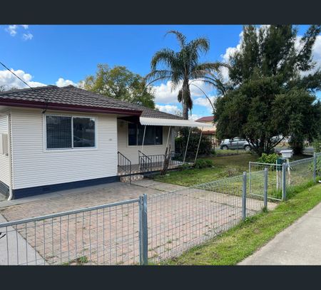32 Drakeford Street, Tamworth, NSW 2340 - Photo 2