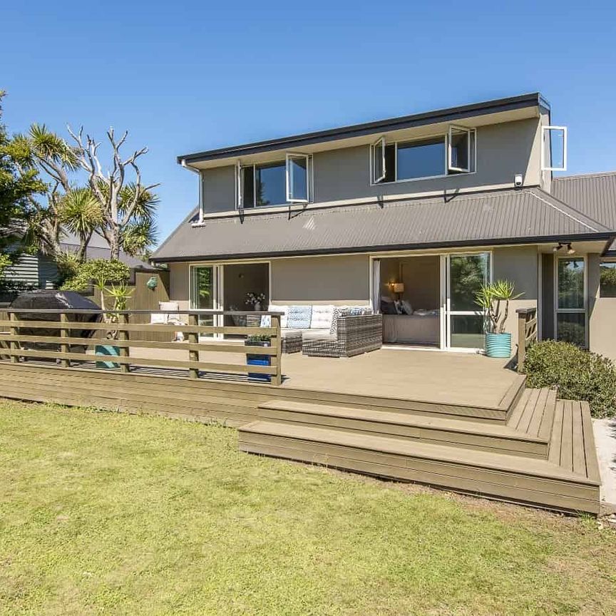 Four Bedroom Home in New Brighton with Large Garage - Photo 1