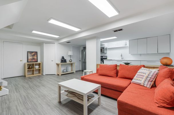 For Lease - 1920 Truscott Drive Unit# Lower, Mississauga, Ontario - Photo 1