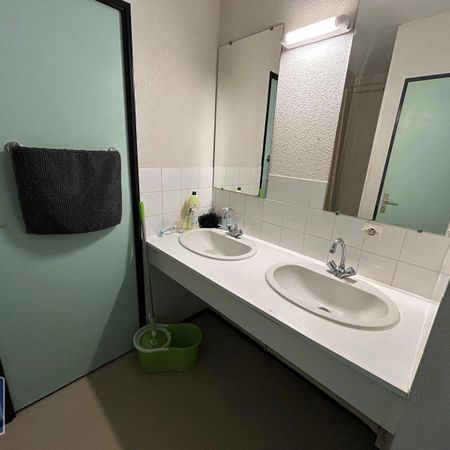 Location Appartement 1 pièce 11m² POITIERS 86000 - Photo 3