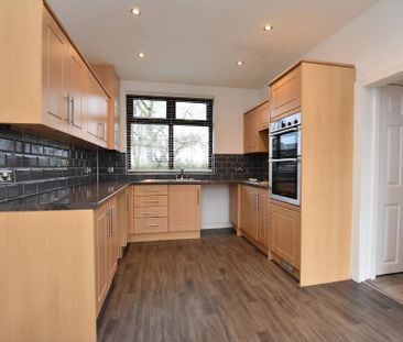 3 bedroom semi-detached house to rent - Photo 2