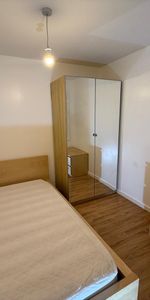 1 Bed Flat, Marco Island, NG1 - Photo 3
