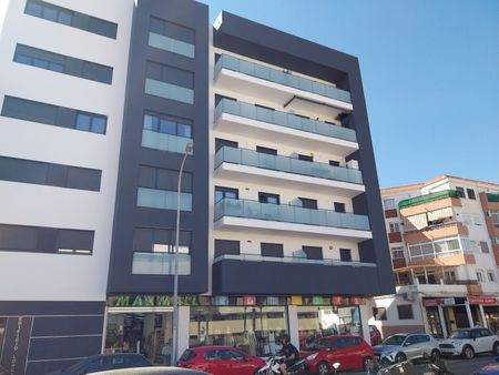 Alquiler de piso en Calle Gran Cardenal, 3 - Photo 2