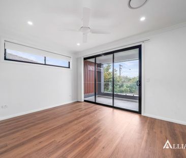 STUNNING BRAND NEW HOME - Photo 2