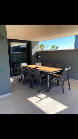 3 bedroom luxury Apartment for rent in Estepona, Andalusia - Photo 4