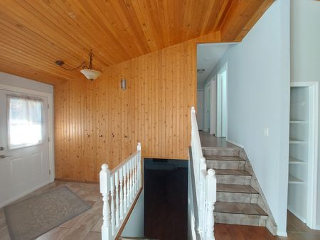 Perfect Family Home with Bonus Space in Normandeau - Photo 5