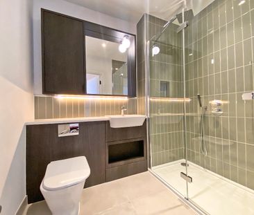 Pembroke Broadway, Camberley, Surrey, GU15 - Photo 2