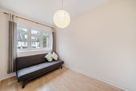 Bickersteth Road, London, SW17 - Photo 2