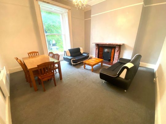 Apartment to rent in Dublin, Ballsbridge - Photo 1