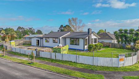 Lovely New Family Home Otara - Photo 3