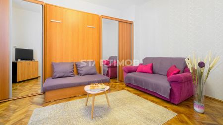 Apartament mobilat zona Pietii Sfatului Brasov - Fotografie 2