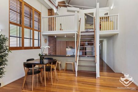 Beautiful Spacious Woolstore Apartment - Photo 4