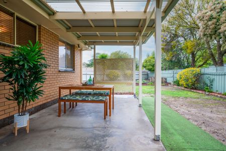 544 Colleen Place, Lavington - Photo 3