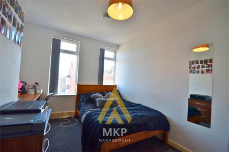 5 bedroom terraced house to rent - Photo 5