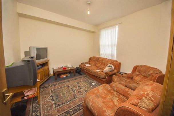 2, 26 Fitzroy Avenue, Belfast, BT7 1HW - Photo 1
