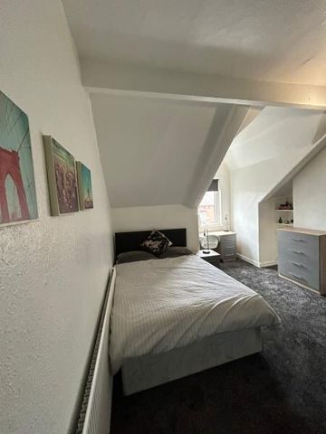 Hessle Mount, Hyde Park - Photo 4